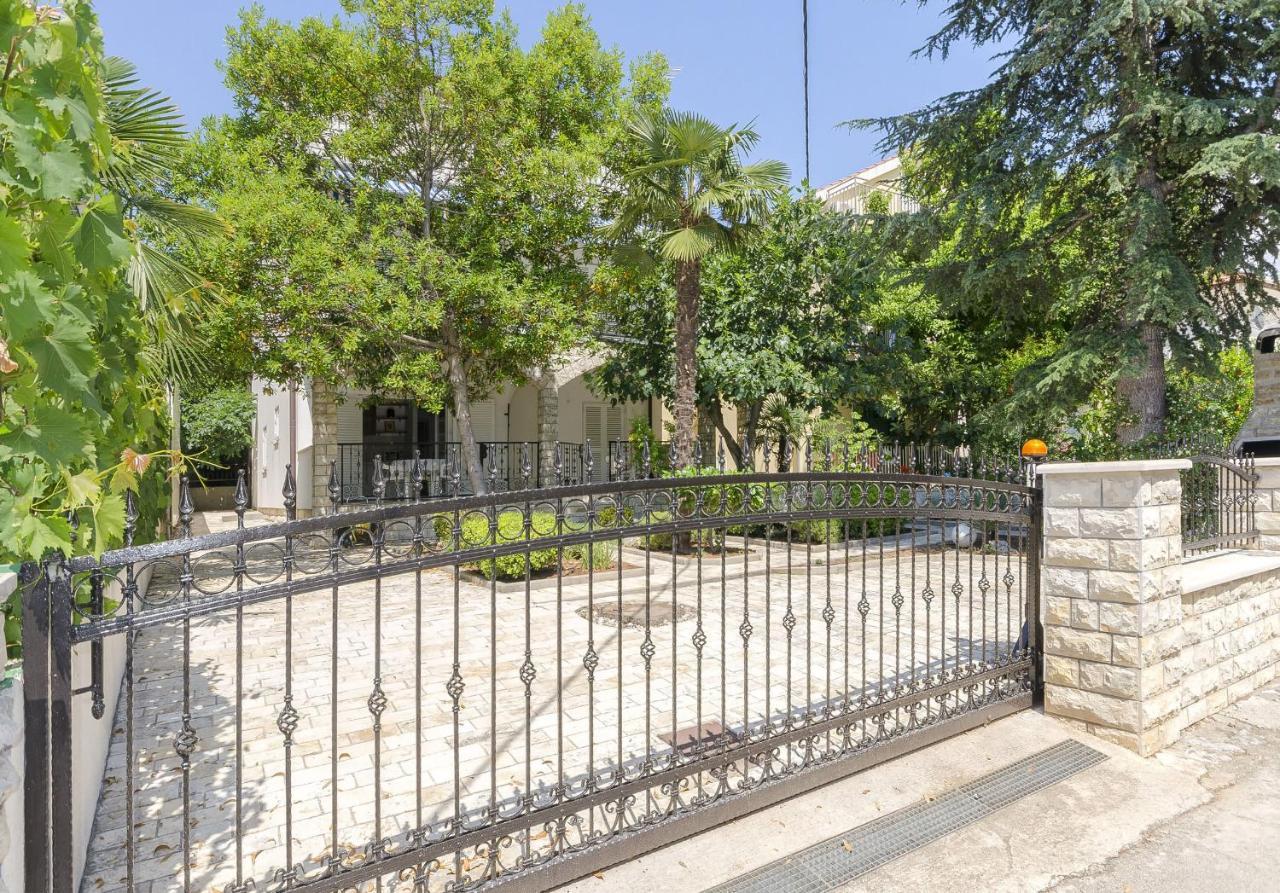 Apartments Karolina Vodice Eksteriør billede