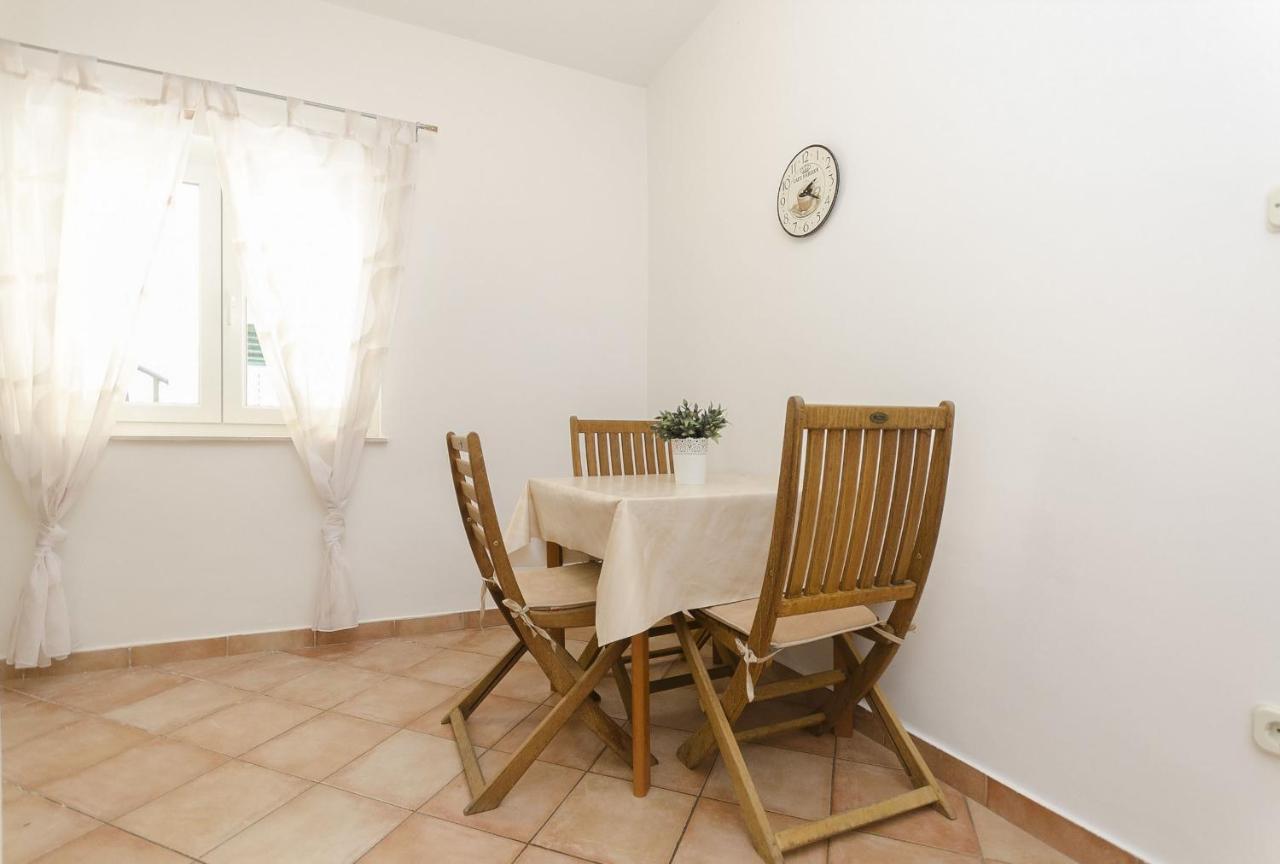 Apartments Karolina Vodice Eksteriør billede